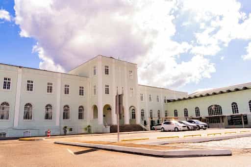 Fachada da unidade Colégio Bom Jesus Diocesano