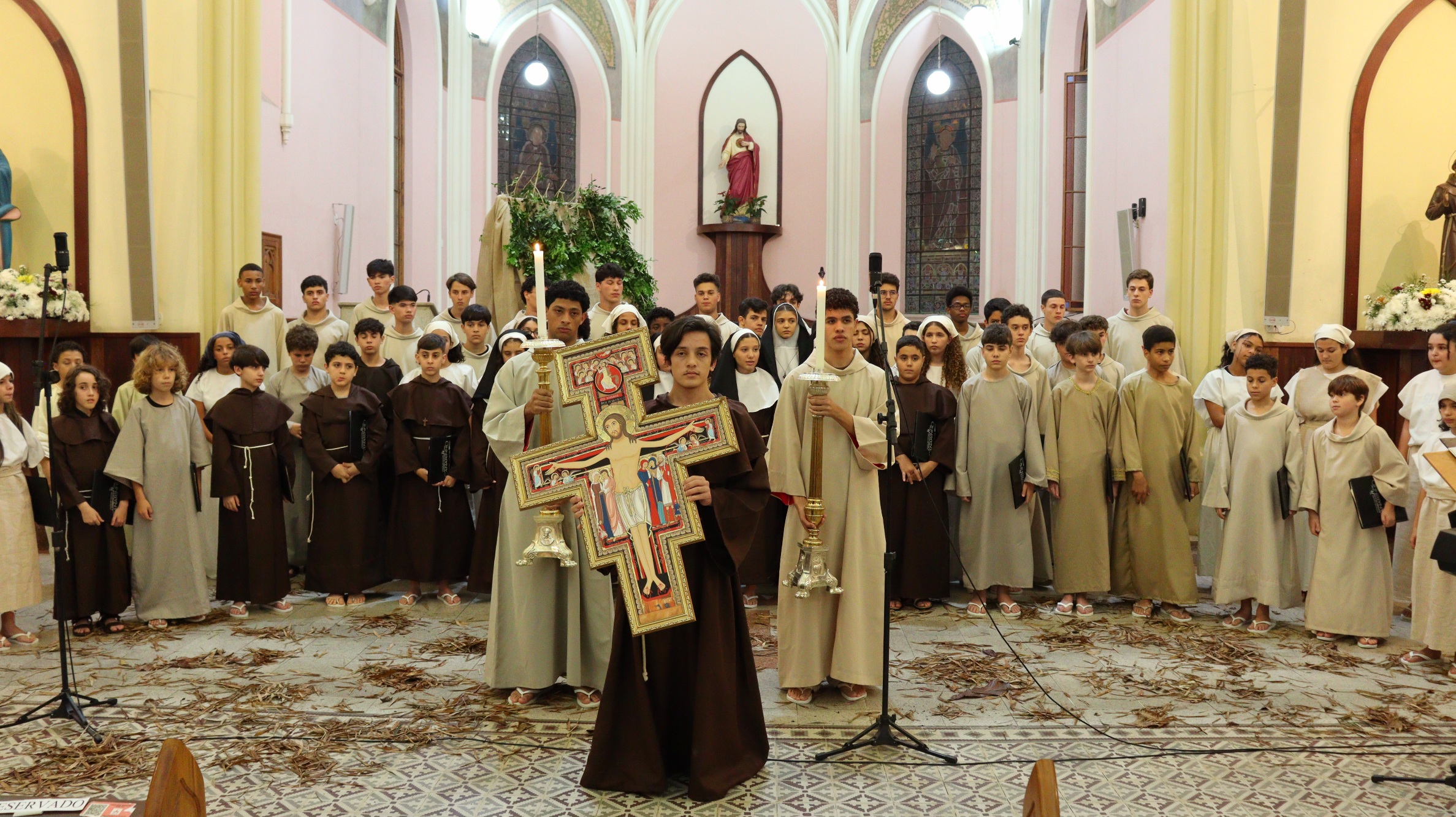 Canarinhos de Petrópolis realizam Concerto Especial dos 800 anos das Chagas de São Francisco