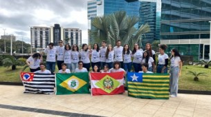 Alunos do Colégio Bom Jesus se destacam em prêmio internacional 